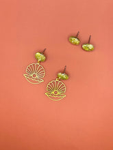 Load image into Gallery viewer, Grit and pearl