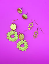 Load image into Gallery viewer, Spring in your step