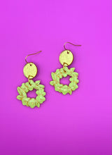 Load image into Gallery viewer, Spring in your step