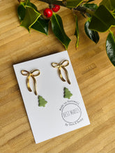 Load image into Gallery viewer, Classic Christmas